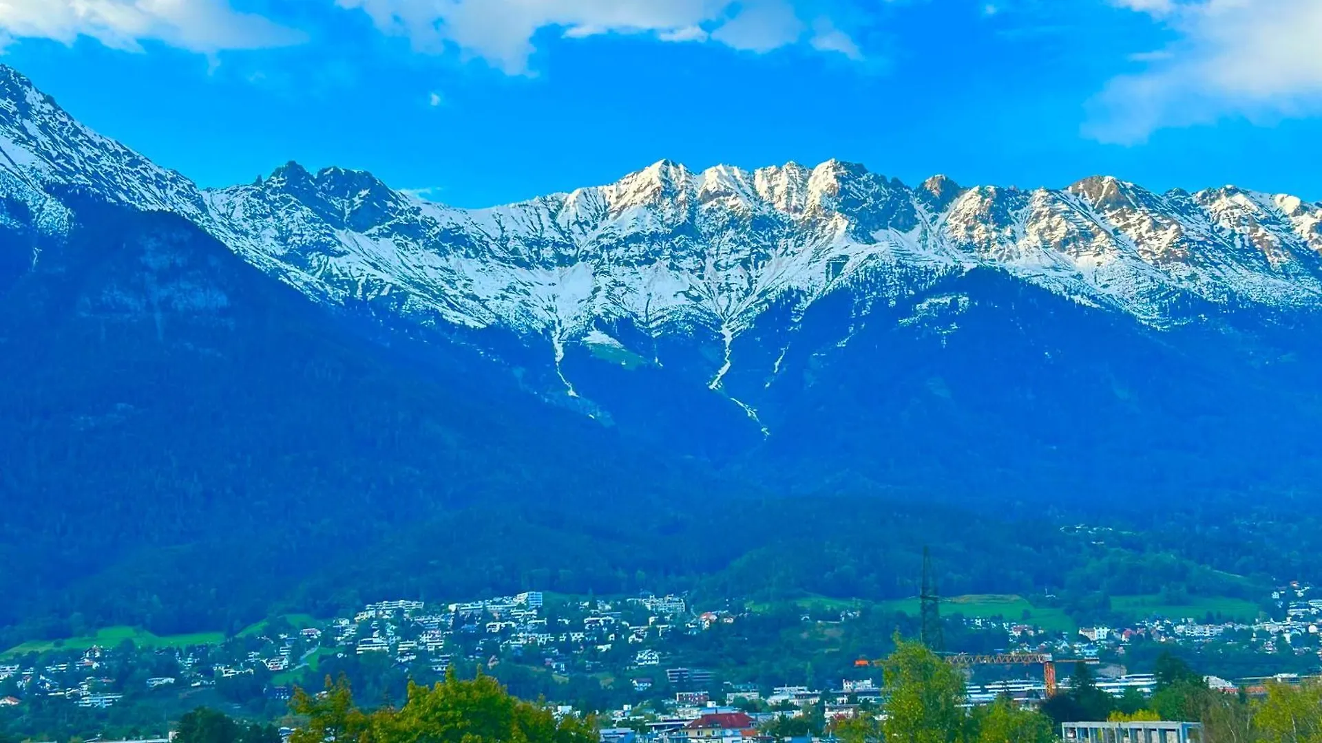 Anybody 2 Innsbruck 0*,  Austria